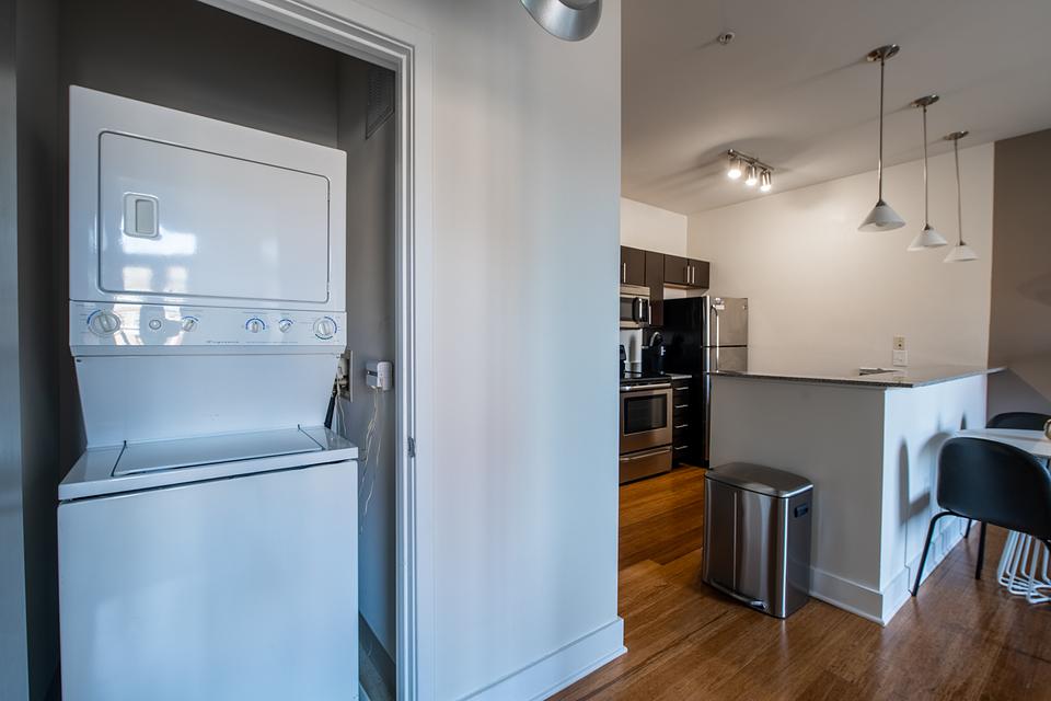 These photos are from another Landing in this building.