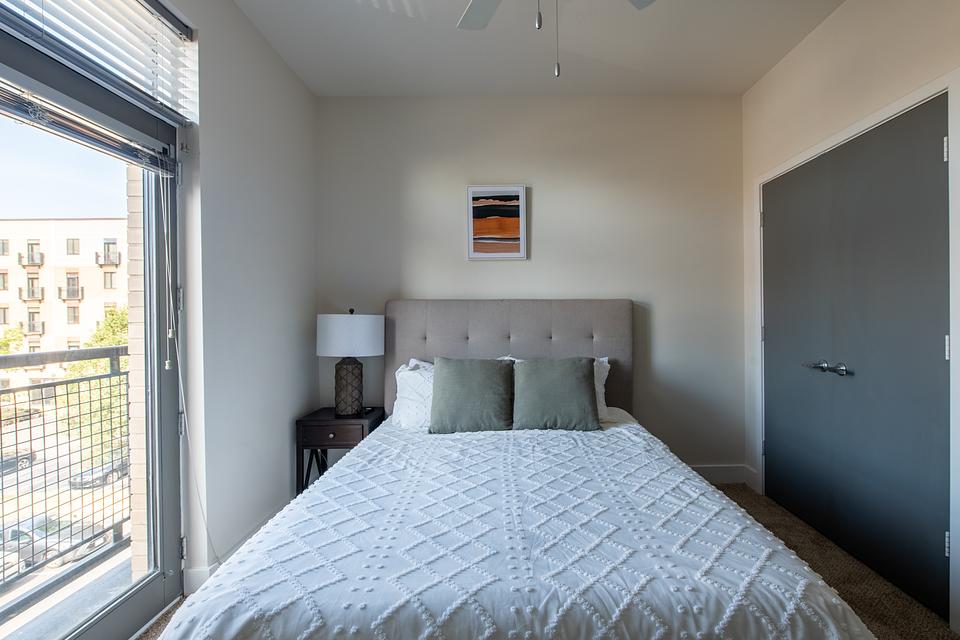 These photos are from another Landing in this building.