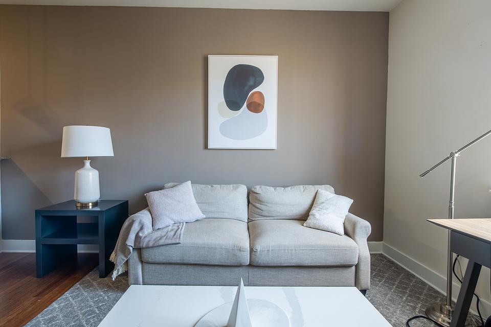 These photos are from another Landing in this building.