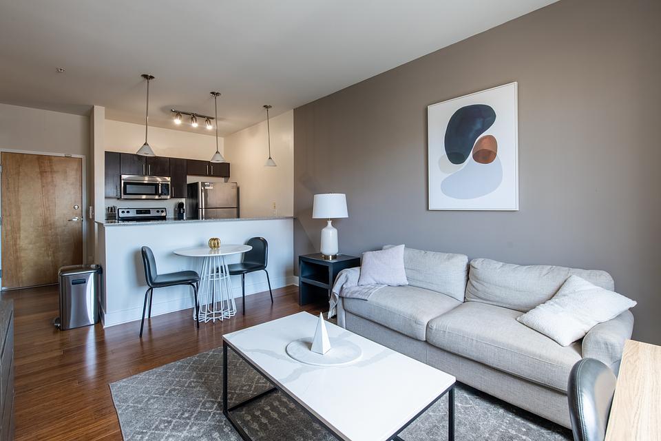 These photos are from another Landing in this building.