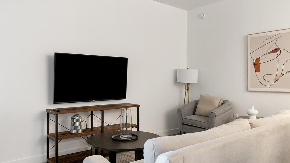 These photos are from another Landing in this building.