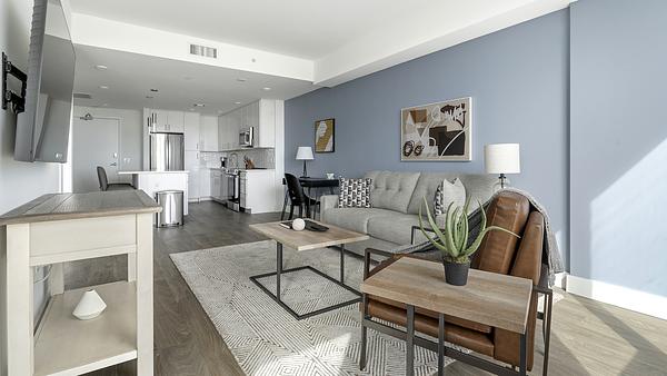 Ascent at Metropolitan Naples