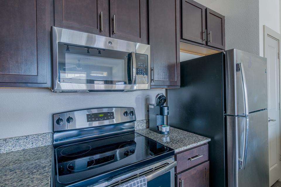 These photos are from another Landing in this building.