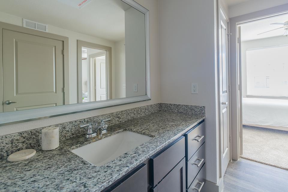 These photos are from another Landing in this building.