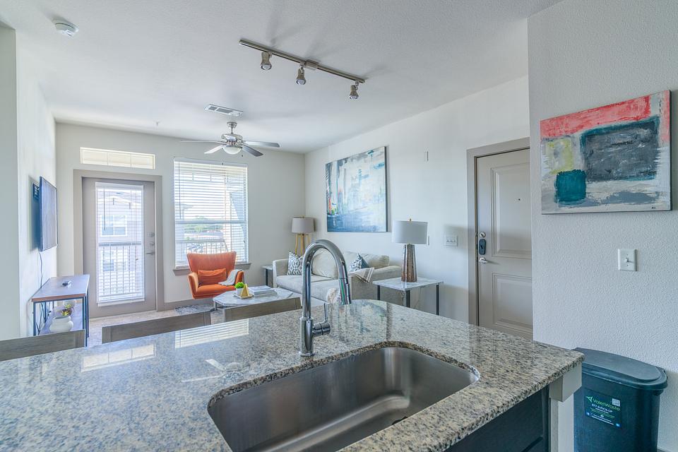 These photos are from another Landing in this building.