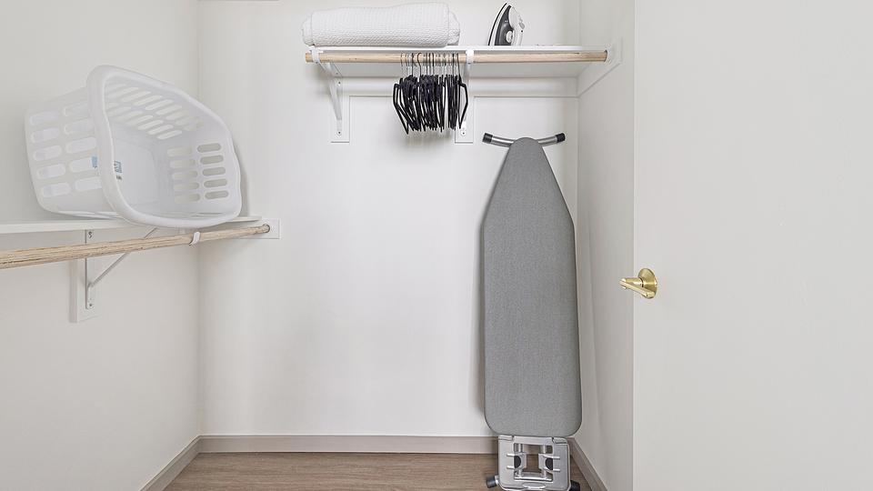 These photos are from another Landing in this building.