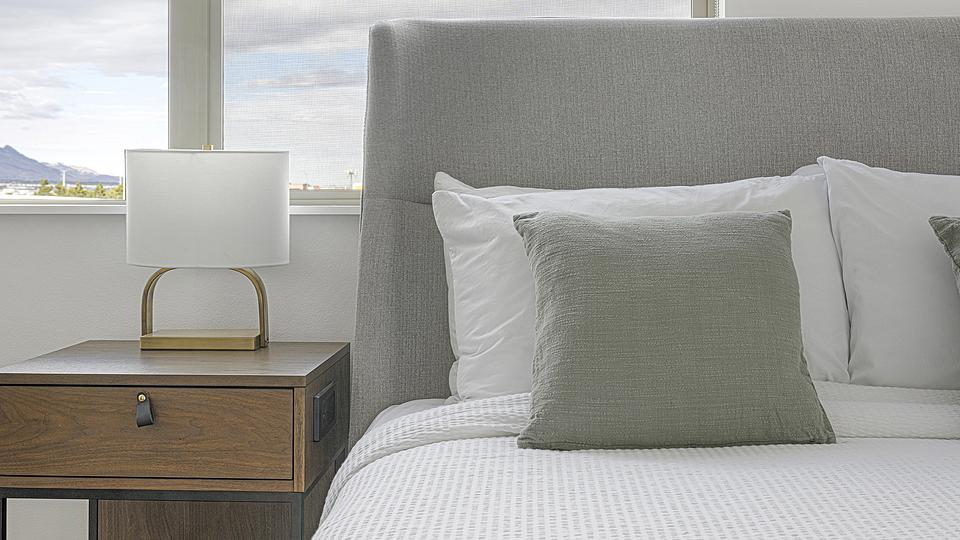 These photos are from another Landing in this building.