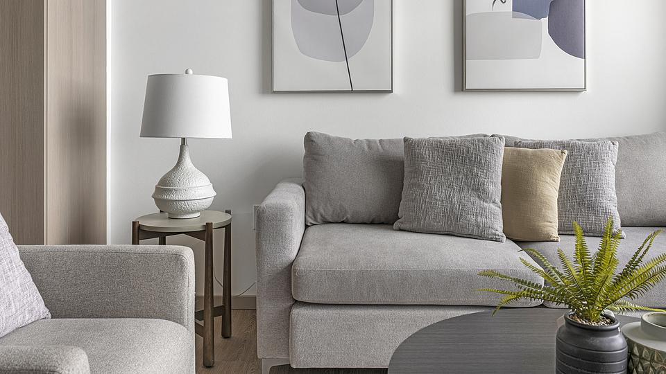 These photos are from another Landing in this building.