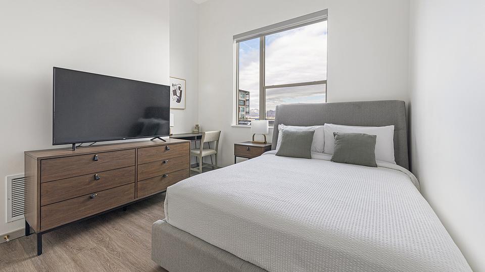 These photos are from another Landing in this building.