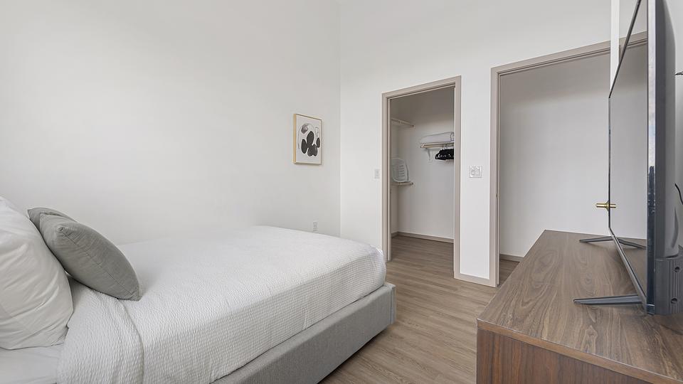 These photos are from another Landing in this building.