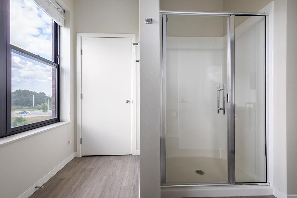 These photos are from another Landing in this building.