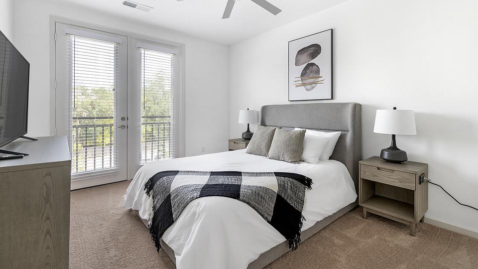 These photos are from another Landing in this building.