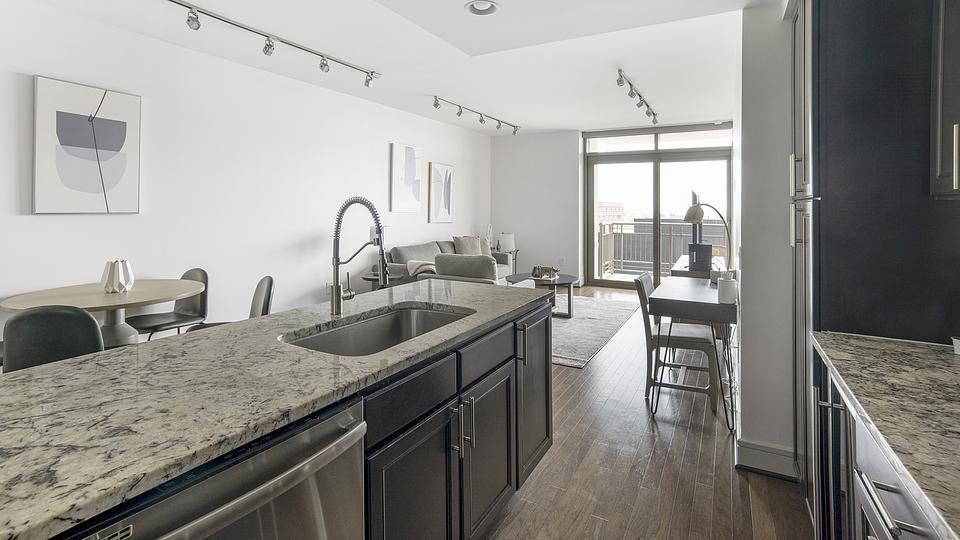 These photos are from another Landing in this building.