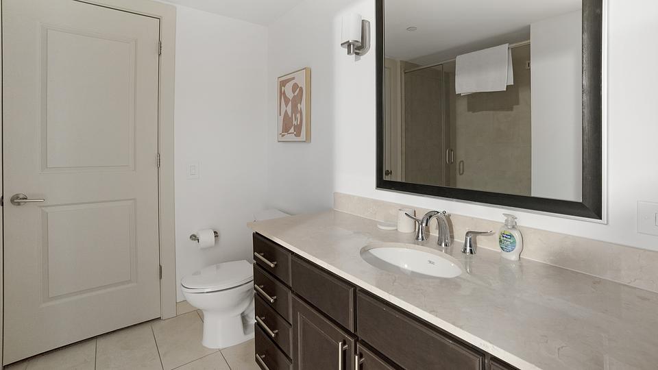 These photos are from another Landing in this building.