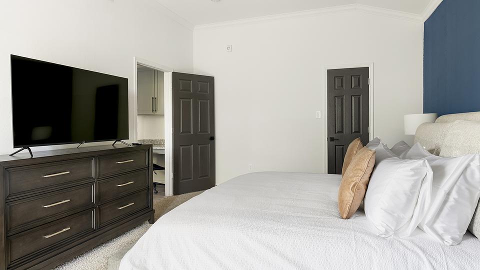 These photos are from another Landing in this building.