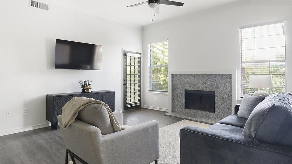 These photos are from another Landing in this building.