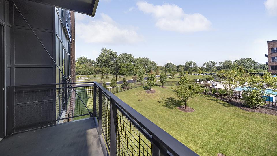 These photos are from another Landing in this building.