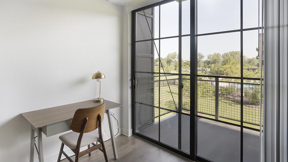 These photos are from another Landing in this building.