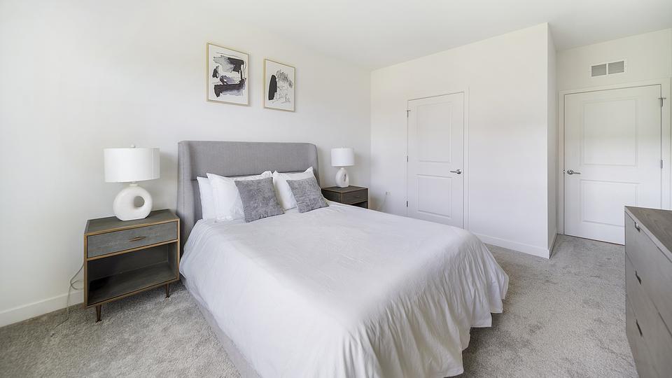 These photos are from another Landing in this building.