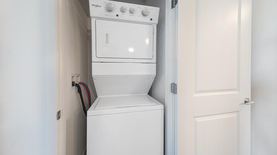 These photos are from another Landing in this building.