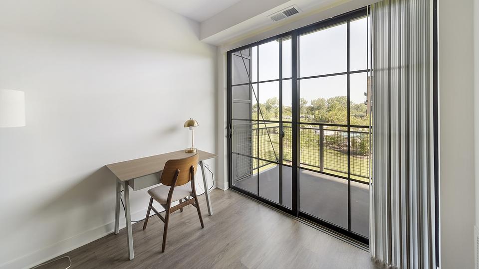 These photos are from another Landing in this building.