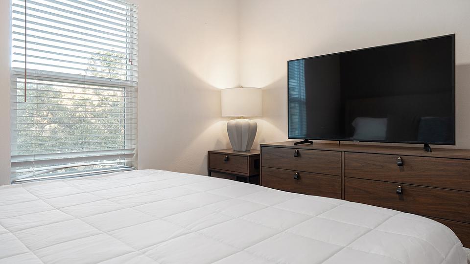 These photos are from another Landing in this building.