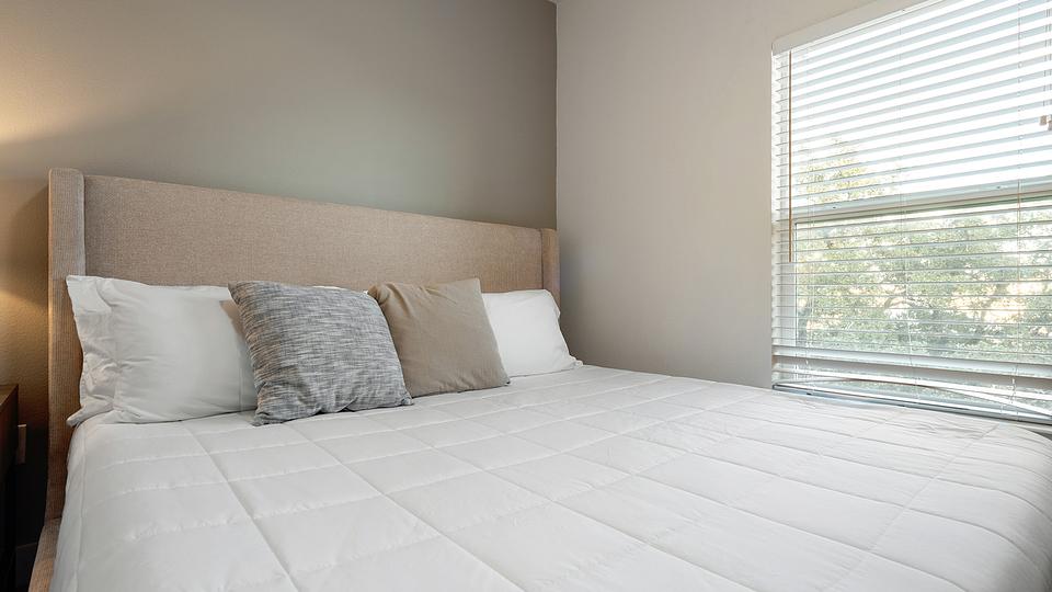 These photos are from another Landing in this building.