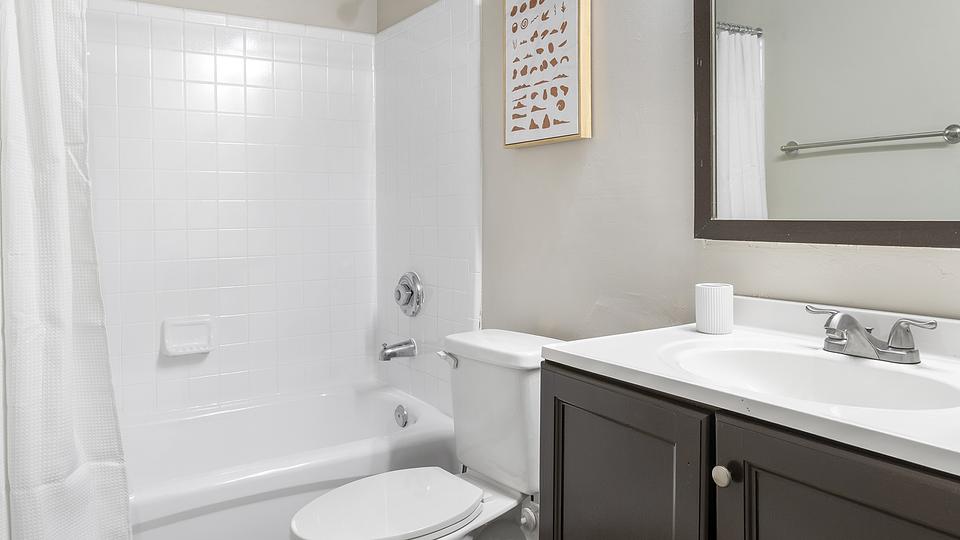 These photos are from another Landing in this building.