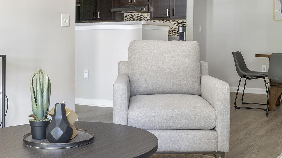 These photos are from another Landing in this building.