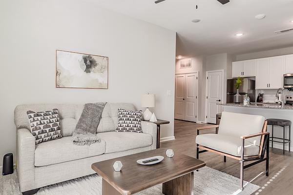 Whispering Pointe Apartments