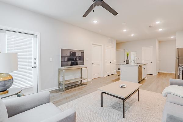 Whispering Pointe Apartments