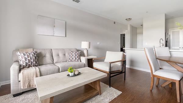 The Henry at Woodland Hills