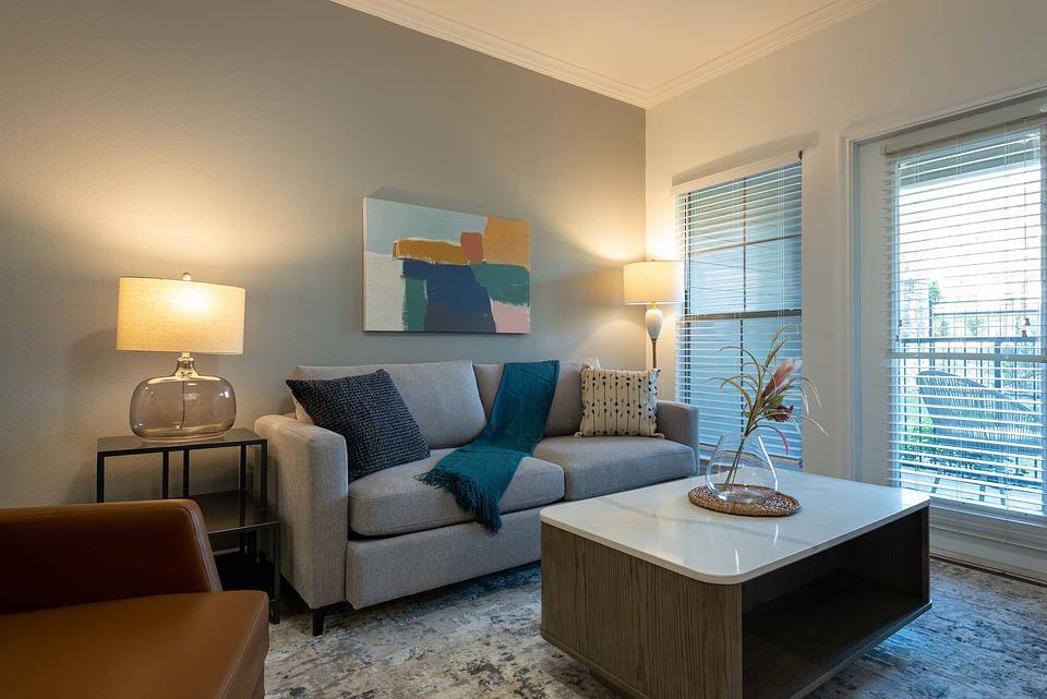 These photos are from another Landing in this building.