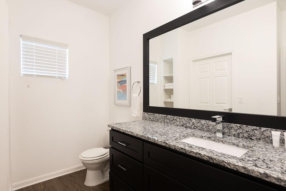 These photos are from another Landing in this building.