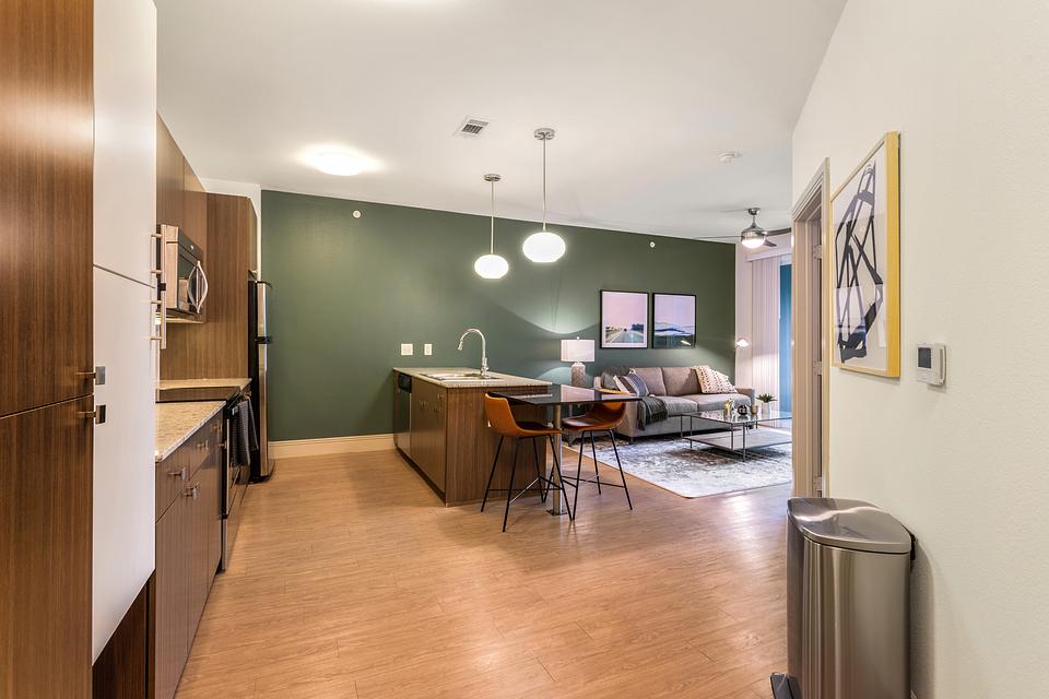 Rent Bell South Lamar 3025 in Austin, TX Landing