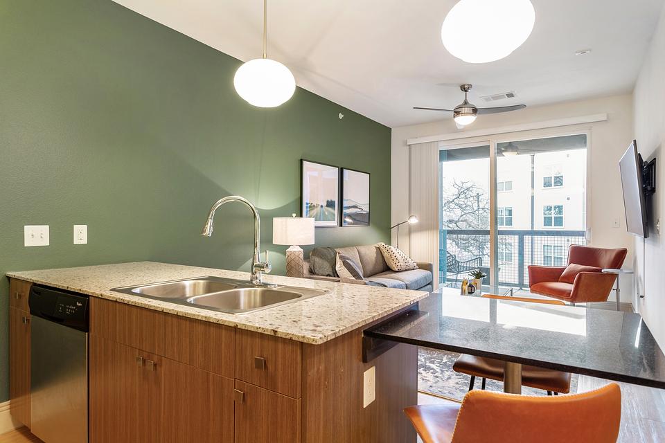 Rent Bell South Lamar 3025 in Austin, TX Landing