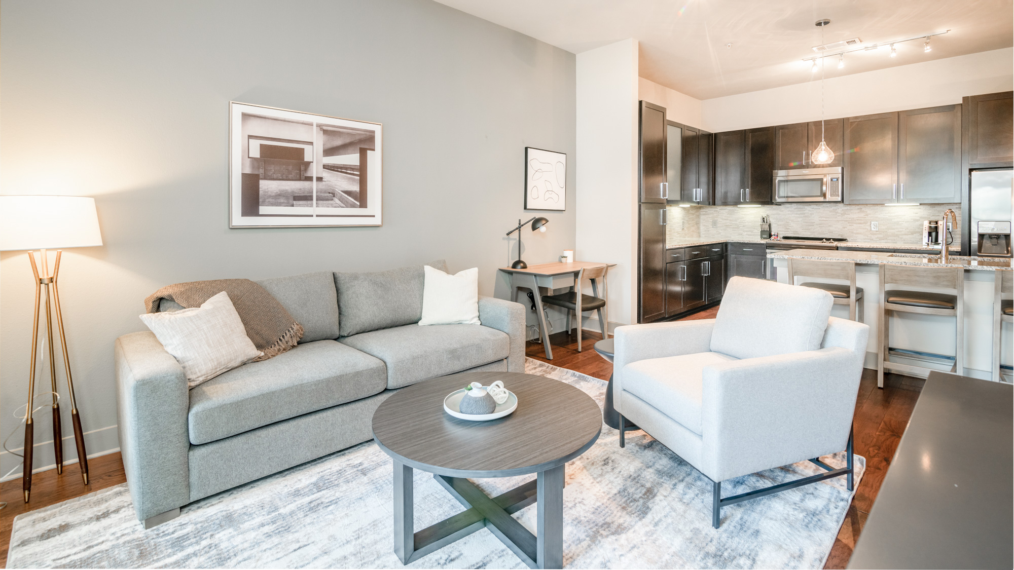 Rent Lyra on McKinney 531 in Dallas, TX Landing