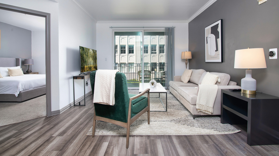 Rent Griffis Pine Avenue P310 in Long Beach, CA Landing