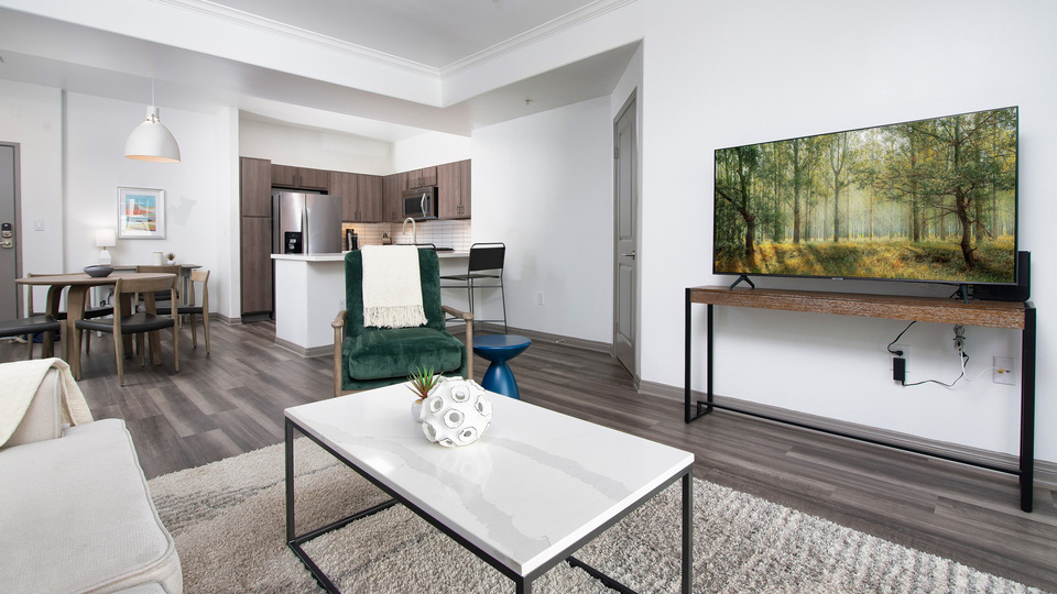 Rent Griffis Pine Avenue P310 in Long Beach, CA Landing