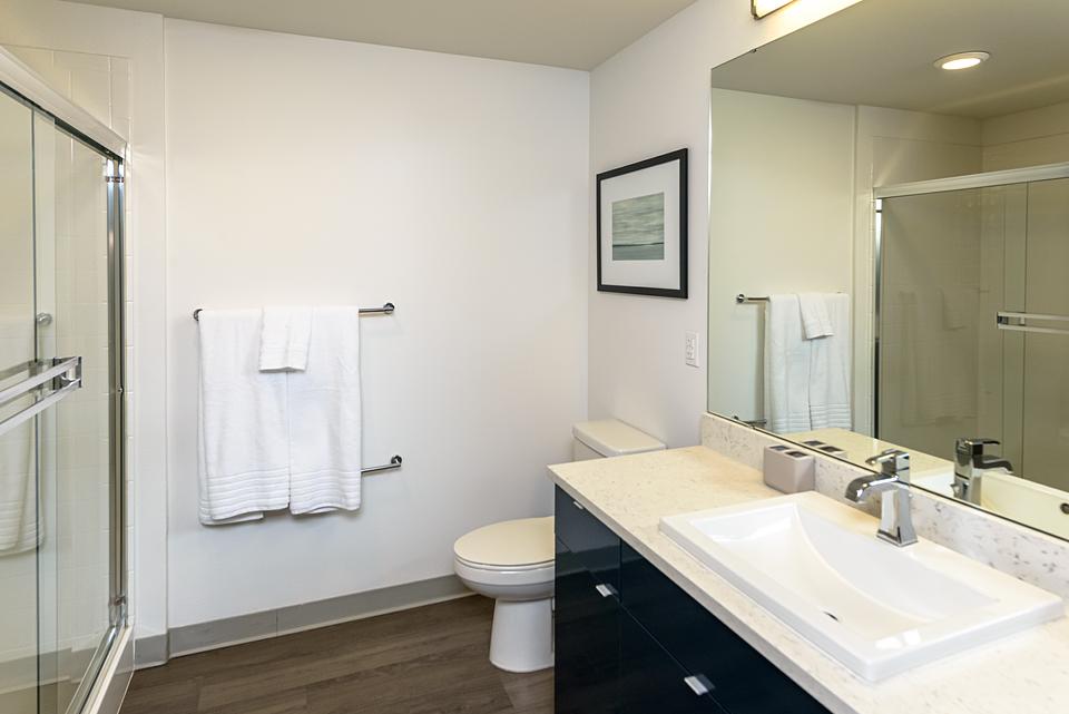 Rent Bowman 349 in Seattle, WA Landing