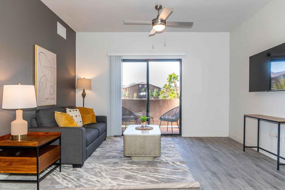 Rent Colton Apartments 6204 in Henderson, NV Landing