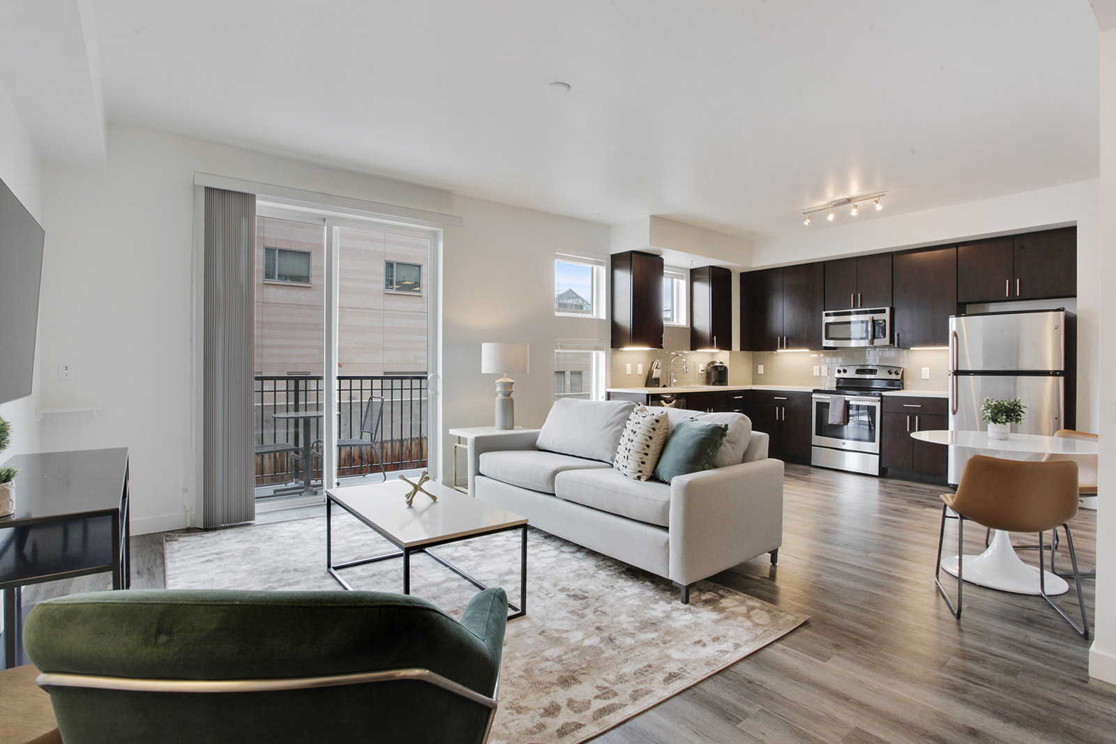 Rent Griffis Cheesman Park 2233 in Denver, CO Landing