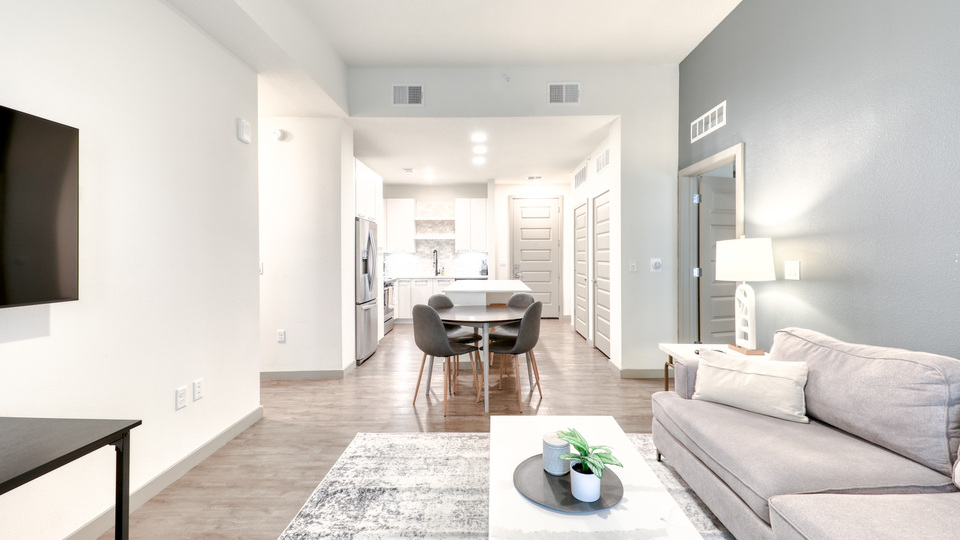 Rent Seazen Rocky Point Apartments 125 in Tampa, FL Landing