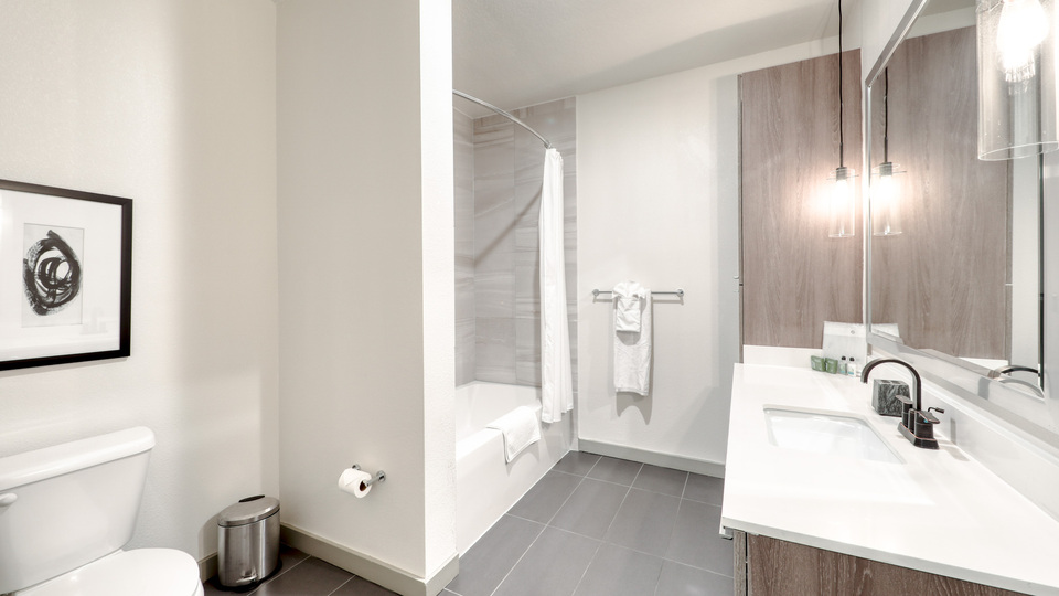 Rent Seazen Rocky Point Apartments 125 in Tampa, FL Landing