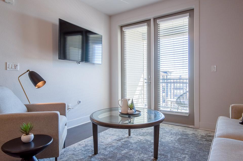 Rent Cortland at Coalton 2418 in Broomfield, CO Landing