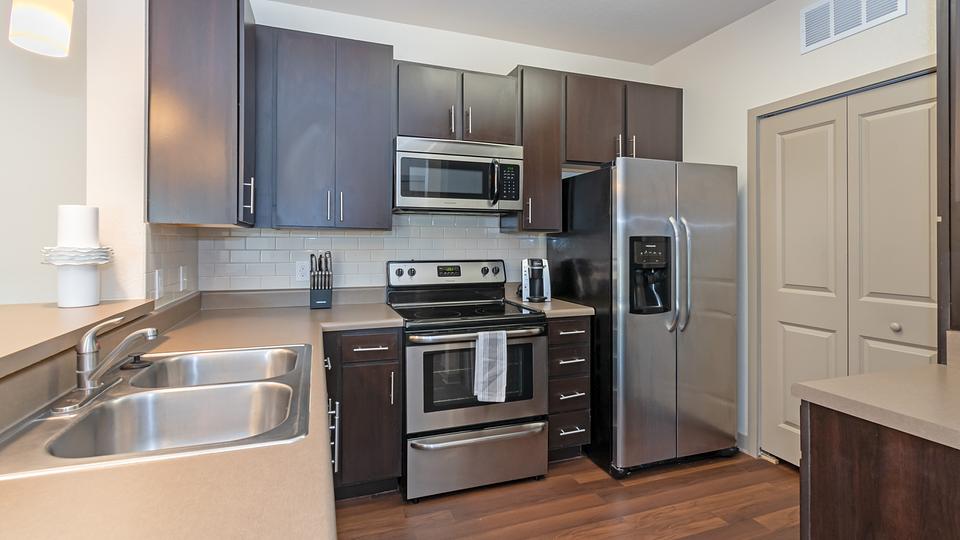 Rent Oakleaf Plantation 923 in Jacksonville, FL Landing