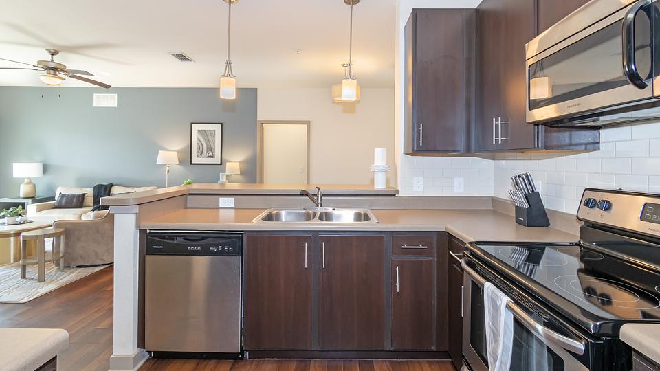 Rent Oakleaf Plantation 923 in Jacksonville, FL Landing