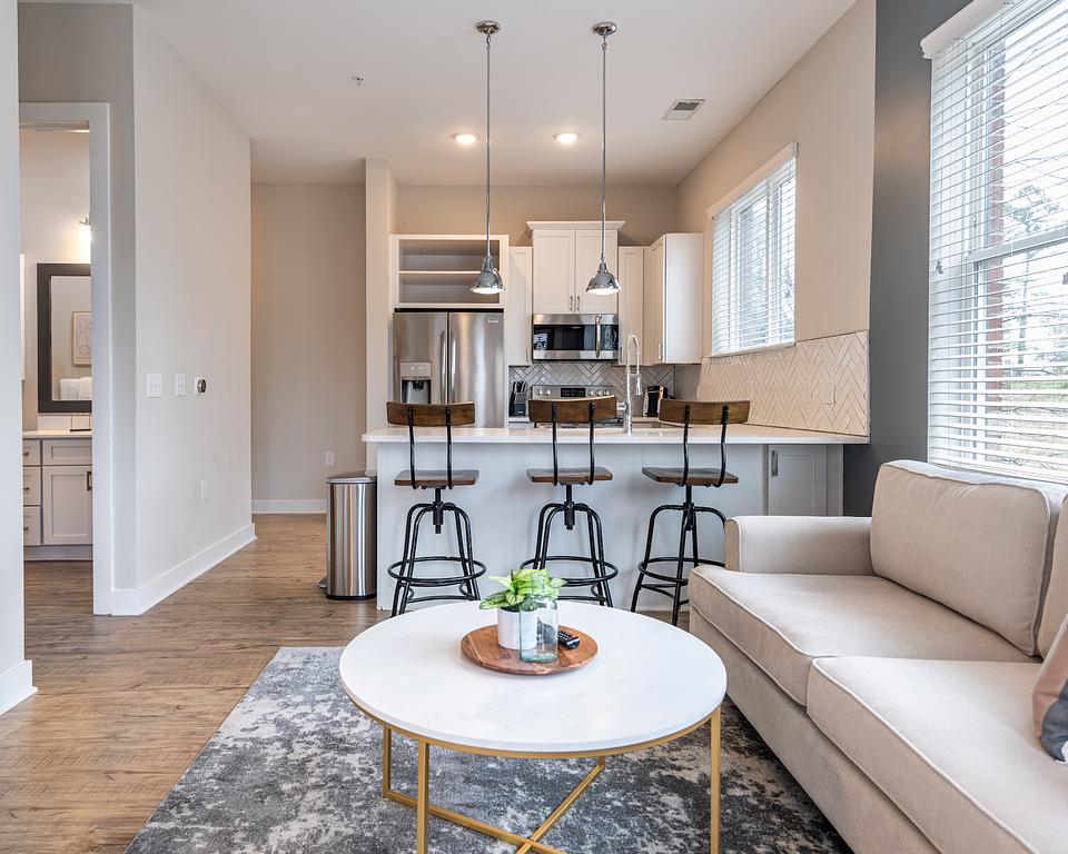 Rent Midwood Station 2106 in Charlotte, NC Landing