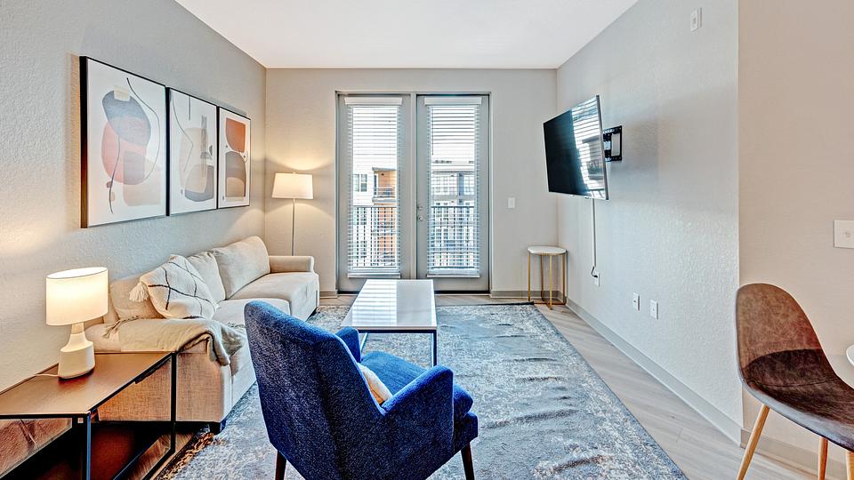 Rent Arte Luxury Apartments 5016 in St Petersburg, FL Landing