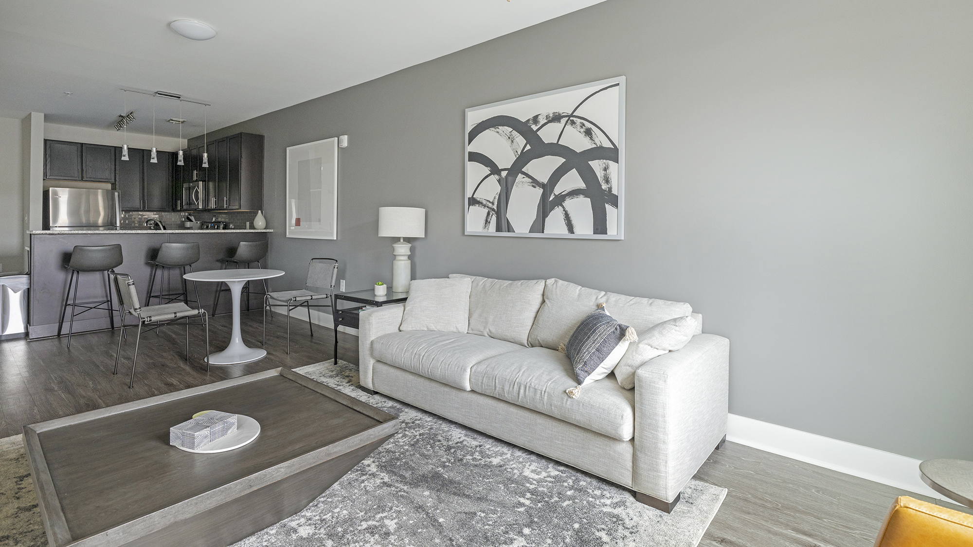 Rent Flats on 4th Apartments 208 in Birmingham, AL Landing